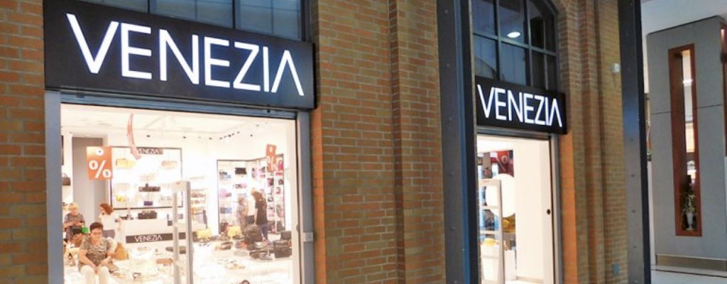 Step into Style with Venezia | The Perfect Blend of Fashion and Comfort